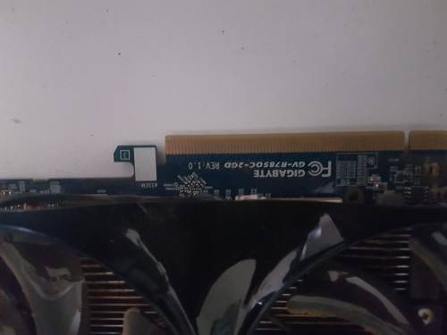 Gigabyte HD7850 2GB card
