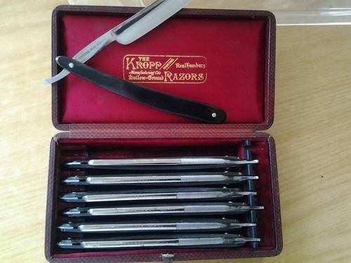 Set of Antique Kropp hollow ground 7 day razor set.