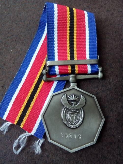 SANDF ... TSHUMELO (Genl service) MEDAL WITH HUMANITARIAN AID BAR .. FULL SIZE