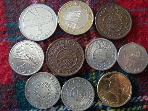 LOT OF 10 X MOZAMBIQUE COINS - DIFFERENT ERAS - CIRCULATED