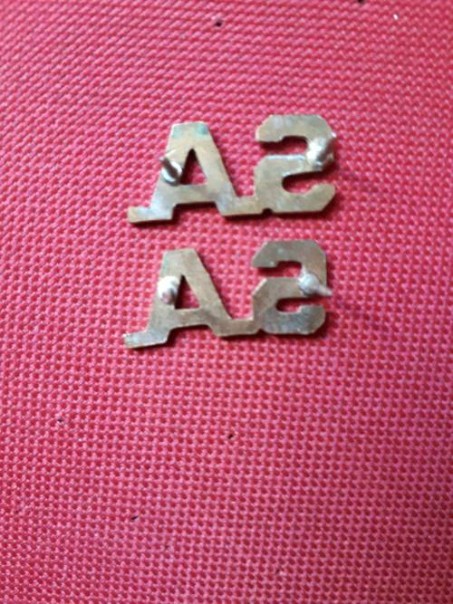 SADF - SA TITLE BADGE PAIR (SILVER PLATING DAMAGE) - PINS INTACT
