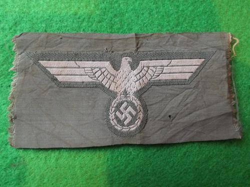 GERMAN NATIONAL EMBLEM (HOHEITSZEICHEN) AS WORN ON RIGHT BREAST OF TUNIC BY OFFICERS