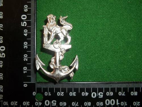 SA NAVY WHITE METAL BADGE (SCREW LUGS INTACT)