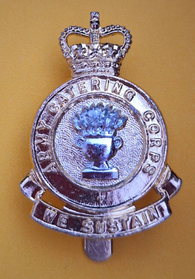 BRITAIN - CATERING CORPS (ANODISED) CAP BADGE - SLIDER INTACT