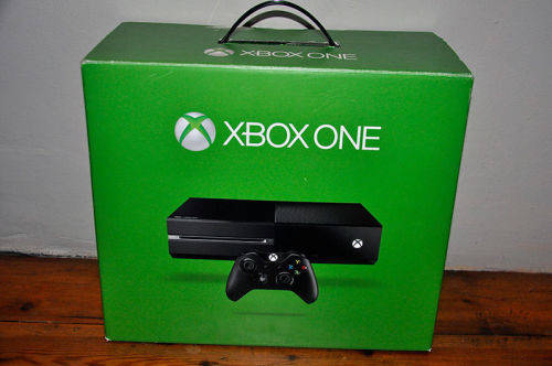 Xbox One Complete Console 500GB withThe Withcer III As New with 3 months FREE Xbox live