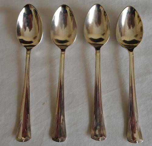 Teaspoons Set 4 NO RESERVE !!!!!