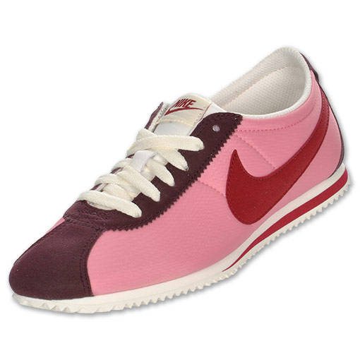 PINK NIKE SHOES SIZE 40.5 runs a size smaller will fit size 6 - 39