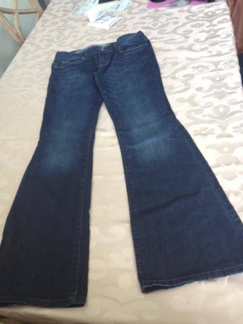 LOVELY DARK GUESS JEANS - WORN ONLY A FEW TIMES - SIZE 31 length 34