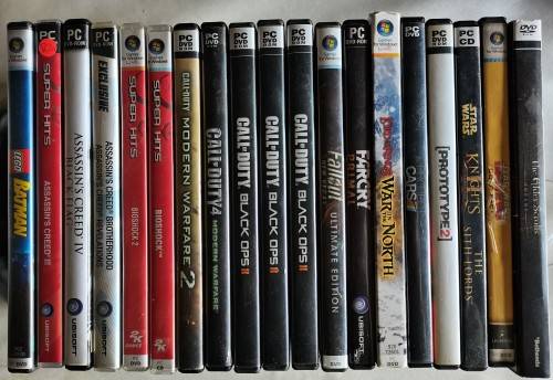 HUGE PC GAMES Lot !!