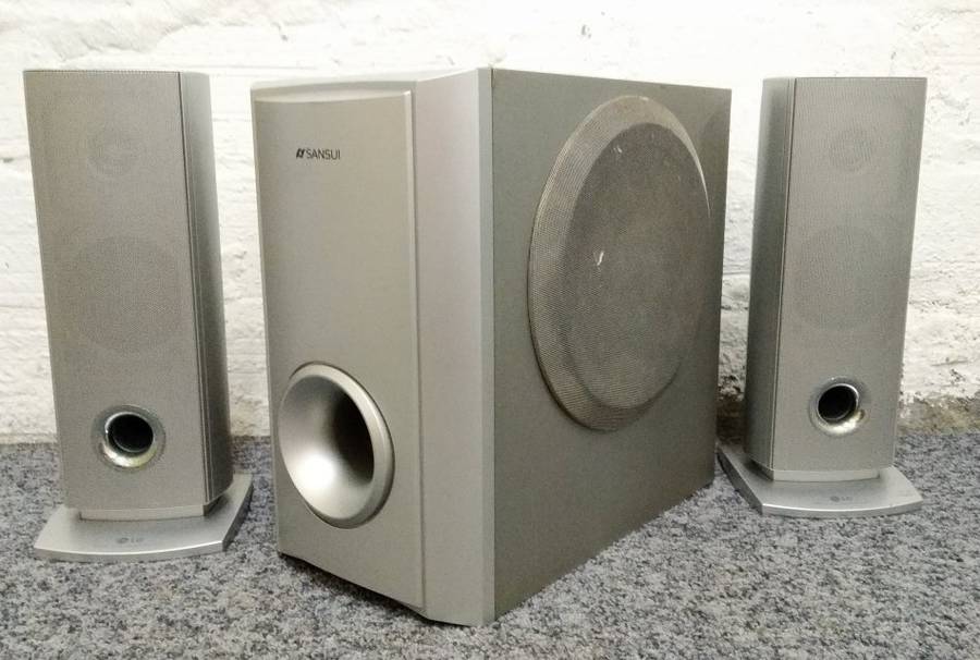 2.1 Speakers : Sansui subwoofer + LG speakers