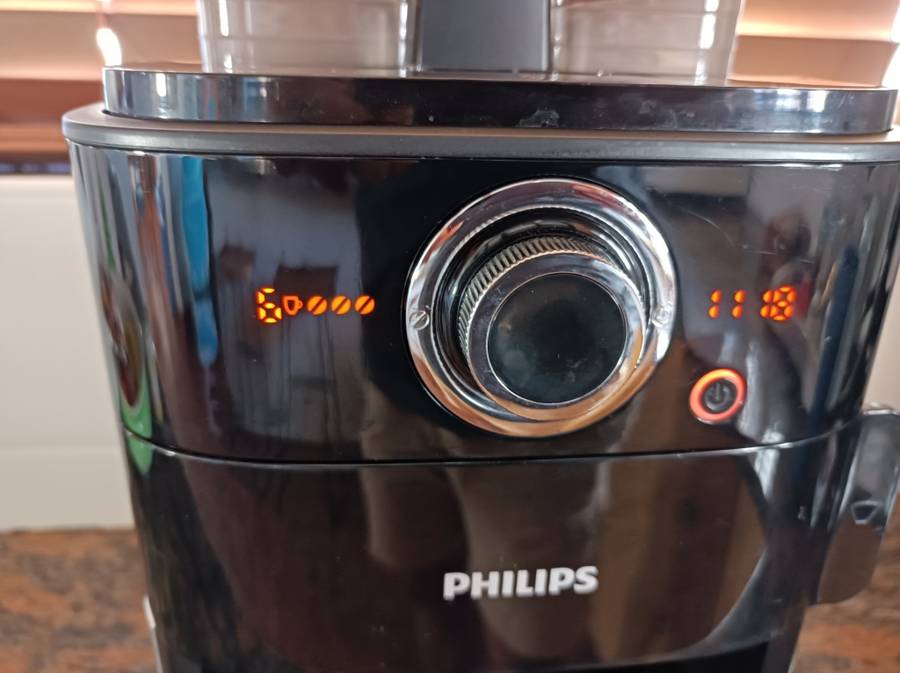 Philips Grind and Brew coffee machine HD7762