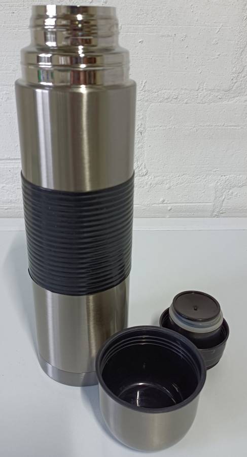 Thermos Flash 1Lt Double Wall Hot & Cold Bullet Flask with Antislip Rubber Grip