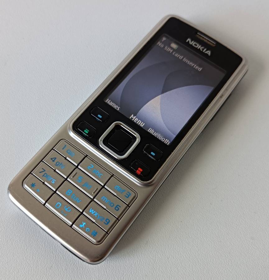 Nokia 6300 | Classic retro feature phone that still works today!
