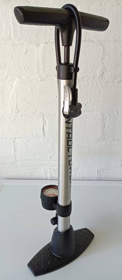 Giant Control Tower 3 pump