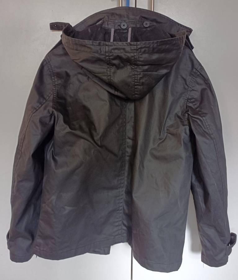 Truworths Man rain jacket in size XL. Double breasted, removeable hood