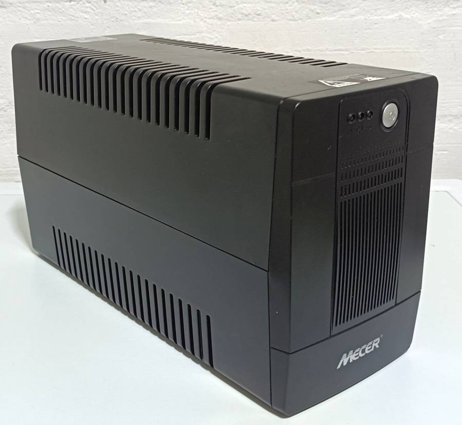 Mecer 2000VA 1200W UPS with SA plugs