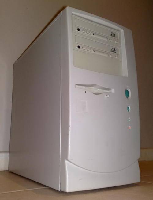 Office PC - Runs Windows 7 - 1GB RAM