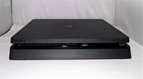 SONY PLAYSTATION 4 500GIG FIFA 2019 1 REMOTE