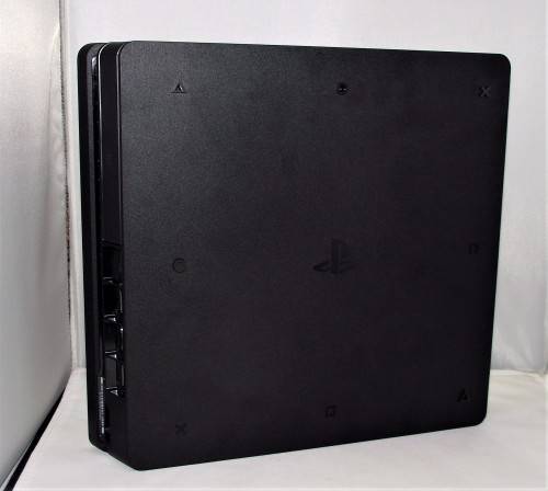 SONY PLAYSTATION 4 500GIG FIFA 2019 1 REMOTE