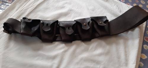 ** ORIGINAL- WW2  South African .303 Leather Ammunition Bandolier (Union Marked 1942).**