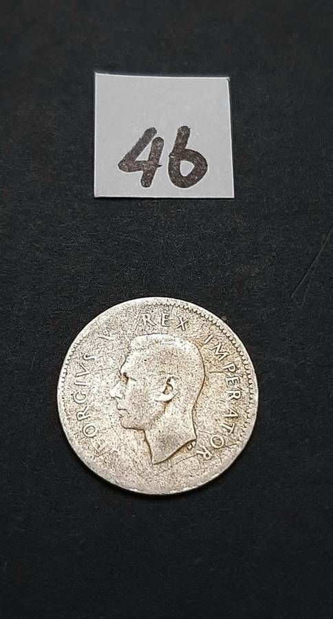 ** 1945 South Africa Silver 3 Pence Coin #46  (F).**