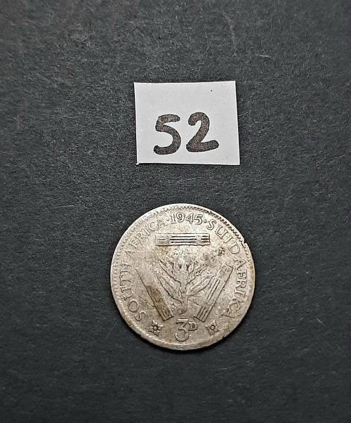 ** 1945 South Africa Silver 3 Pence Coin #52  (F).**