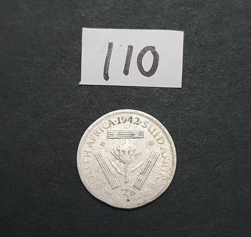 ** 1942  South Africa Silver 3 Pence Coin  #110  (AG) .**