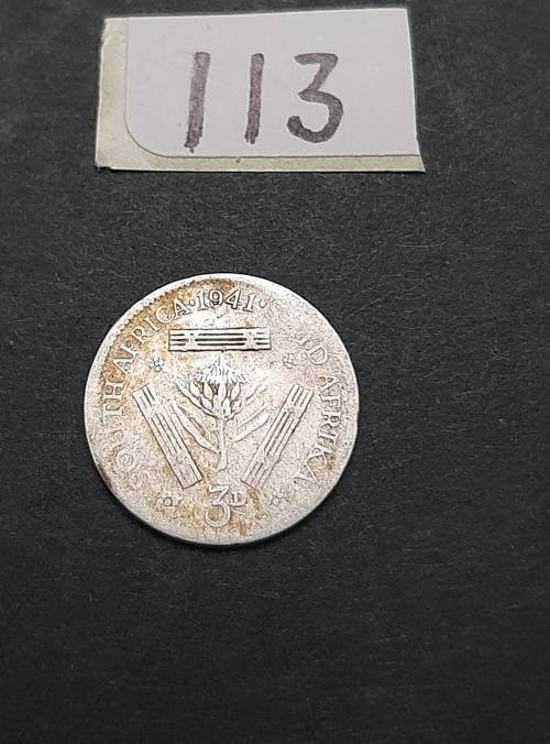 ** 1941  South Africa Silver 3 Pence Coin  #113  (AG) .**