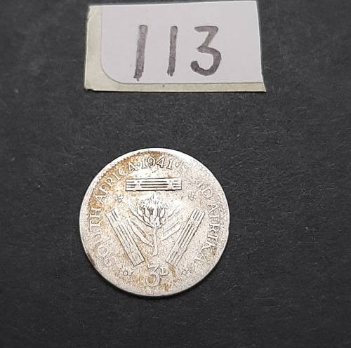 ** 1941  South Africa Silver 3 Pence Coin  #113  (AG) .**