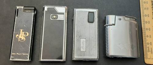 ** Lot : Assorted 20th Century Ronson and Win Cigarette Lighters (x4) [UNTESTED].**