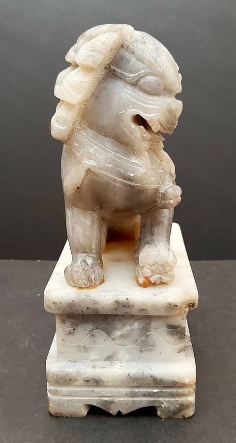 STUNNING : Grey Marble Foo Dog Statuette (18cm x11cm)