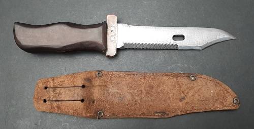 ** Border War: 1980s AK47 Bayonet SADF Troopie Conversion Knife w/ Sheath (27cm).**