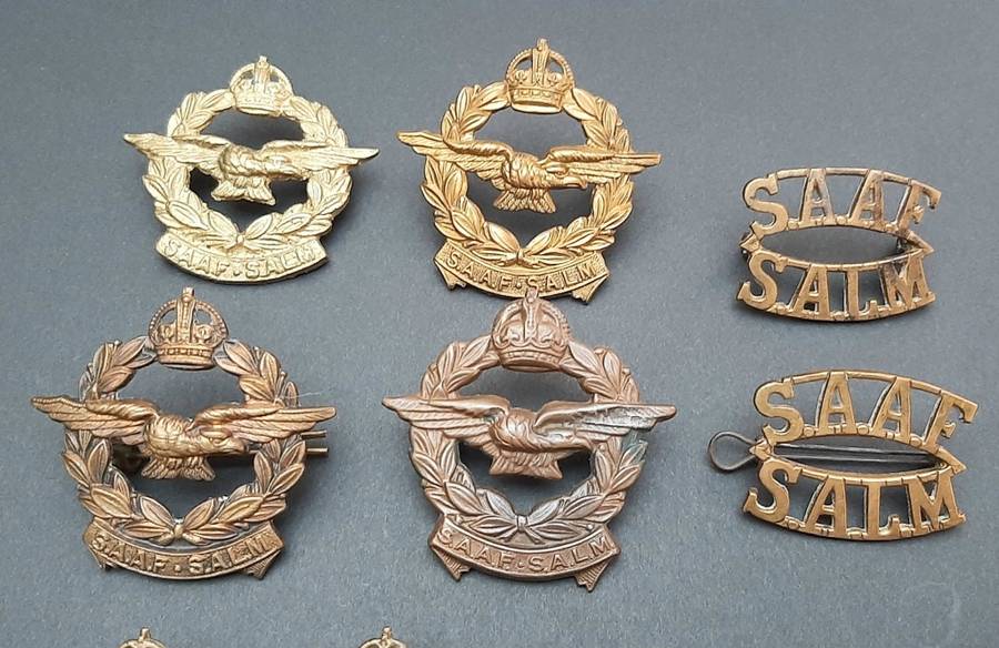 **Lot : WW2 SAAF Brass Insignia Assortment x10 Pcs  **