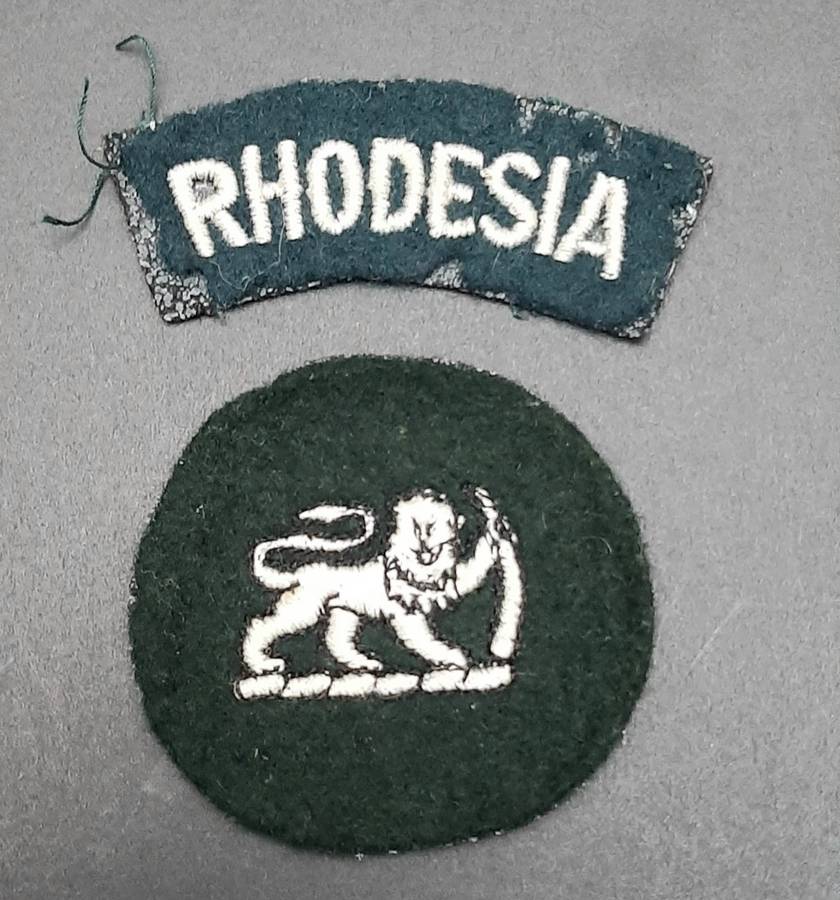 **Rhodesian Bush War: 1970s Rhodesian Army Step-out  Title & Sgt-Major Rank Insignia**