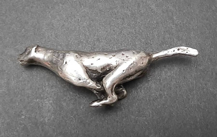 **STUNNING: .925 Silver Cheetah 1960s Figurine (31.82 gram).**