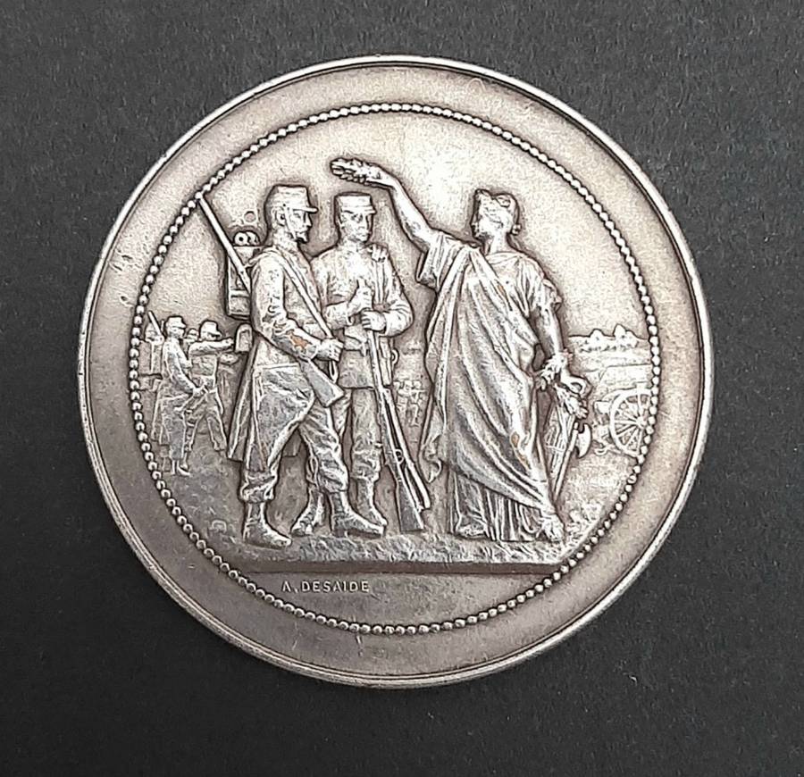 **WW1 : French Military Silverplated Bronze Shooting Medallion  **