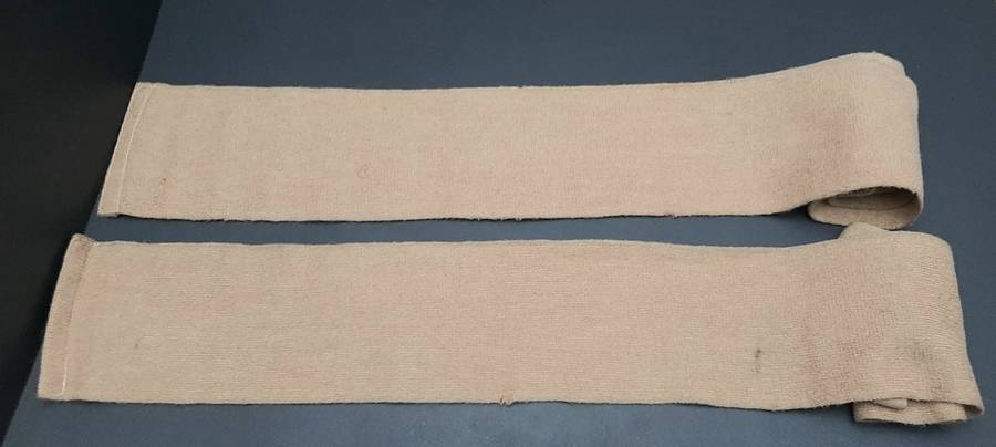 **WW2 : Rhodesian Army Wool Blend Boot Puttees x2 (Complete).**