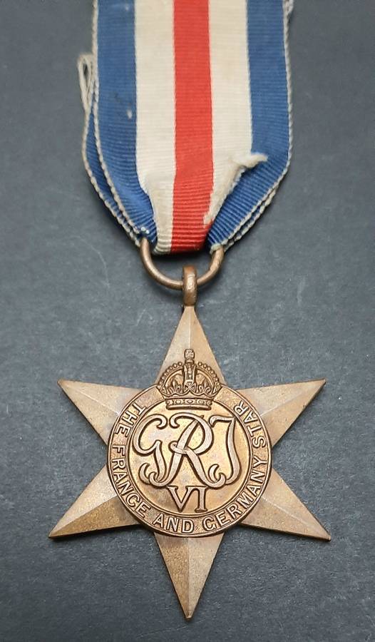 **RARE: WW2 France & Germany Campaign Star Medal w/ Ribbon #2 (British Issue).**