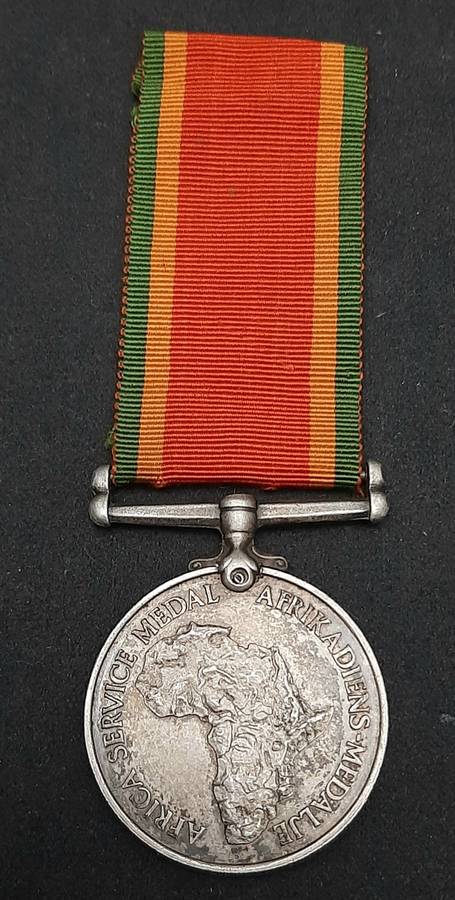 **WW2 SA: .925 Silver Africa Service Medal w/ Ribbon (34.11 gram).**