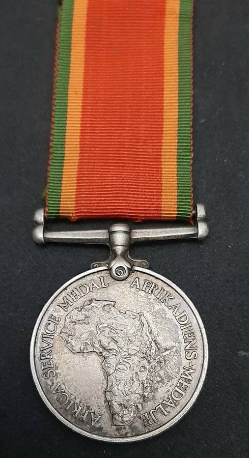 **WW2 SA: .925 Silver Africa Service Medal w/ Ribbon (34.11 gram).**