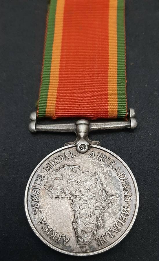 **WW2 SA: .925 Silver Africa Service Medal w/ Ribbon (34.11 gram).**