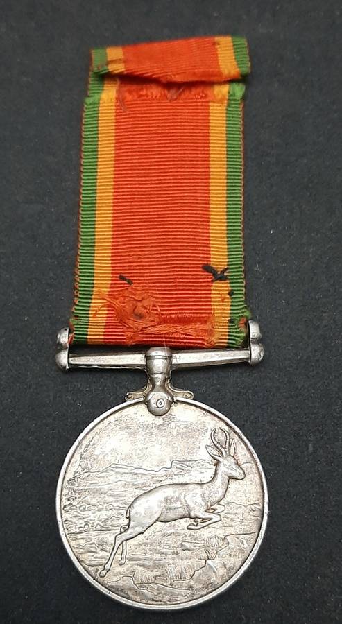 **WW2 SA: .925 Silver Africa Service Medal w/ Ribbon (34.11 gram).**