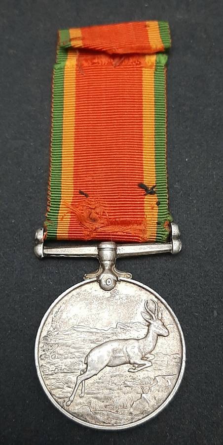 **WW2 SA: .925 Silver Africa Service Medal w/ Ribbon (34.11 gram).**