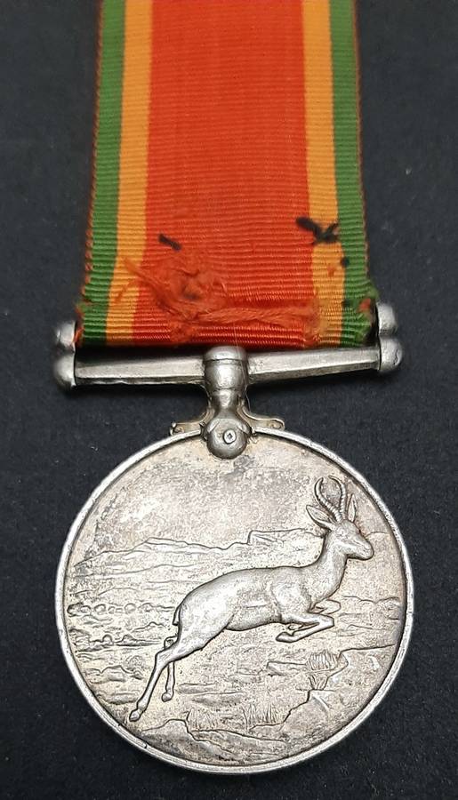 **WW2 SA: .925 Silver Africa Service Medal w/ Ribbon (34.11 gram).**