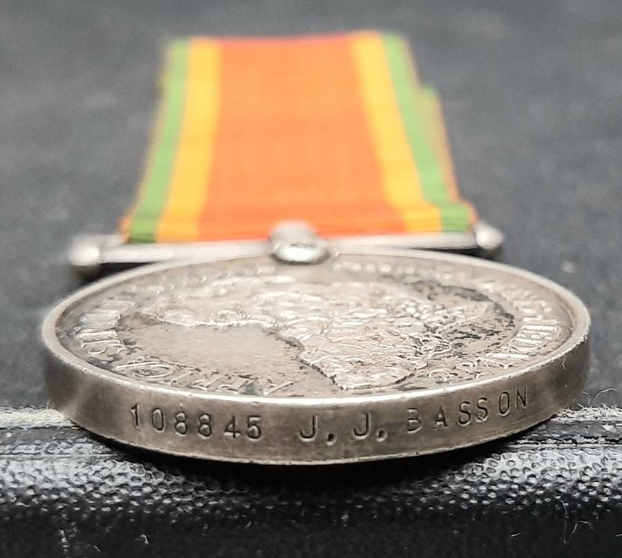 **WW2 SA: .925 Silver Africa Service Medal w/ Ribbon (34.11 gram).**