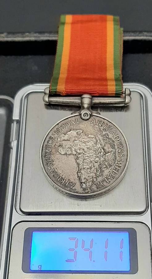 **WW2 SA: .925 Silver Africa Service Medal w/ Ribbon (34.11 gram).**