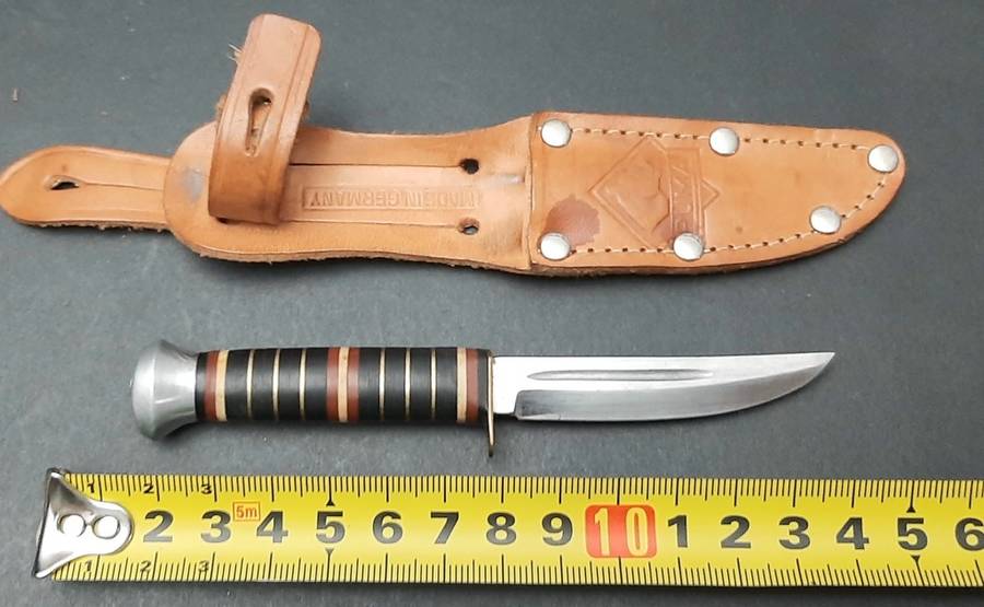 **1970s Puma Mini -Hunter`s Pocket Fob Knife w/ Scabbard (14cm).**