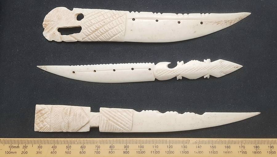 **Lot Mid-20th Century: South African Tribal Carved Bone Letter Openers x3 (16cm).**