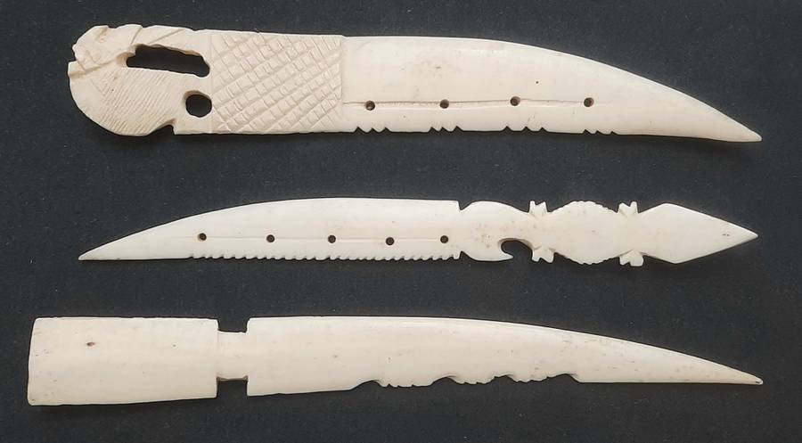 **Lot Mid-20th Century: South African Tribal Carved Bone Letter Openers x3 (16cm).**