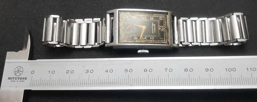 **WW2 : 1940s Roamer 'Standard ' Swiss 15 Jewel Tank Watch w/ Bonklip Bracelet ( TESTED).**